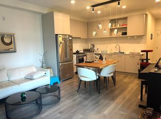 721 Anskar Ct #301, Coquitlam, BC V3J 0L4