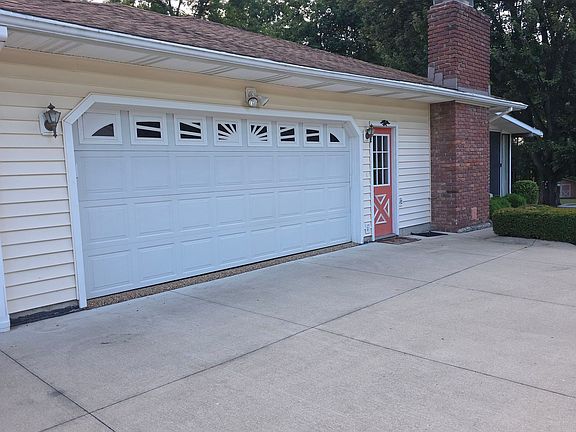 5th image of 915 Skyland Dr