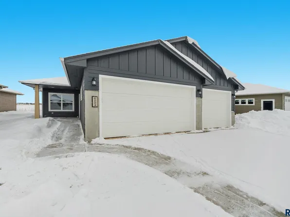 6224 S Flat Creek Ave, Sioux Falls, SD 57108