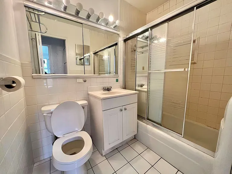 155 W 68th St #524 — Photo 7