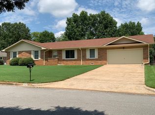 903 San Ramon Ave SE, Huntsville, AL 35802