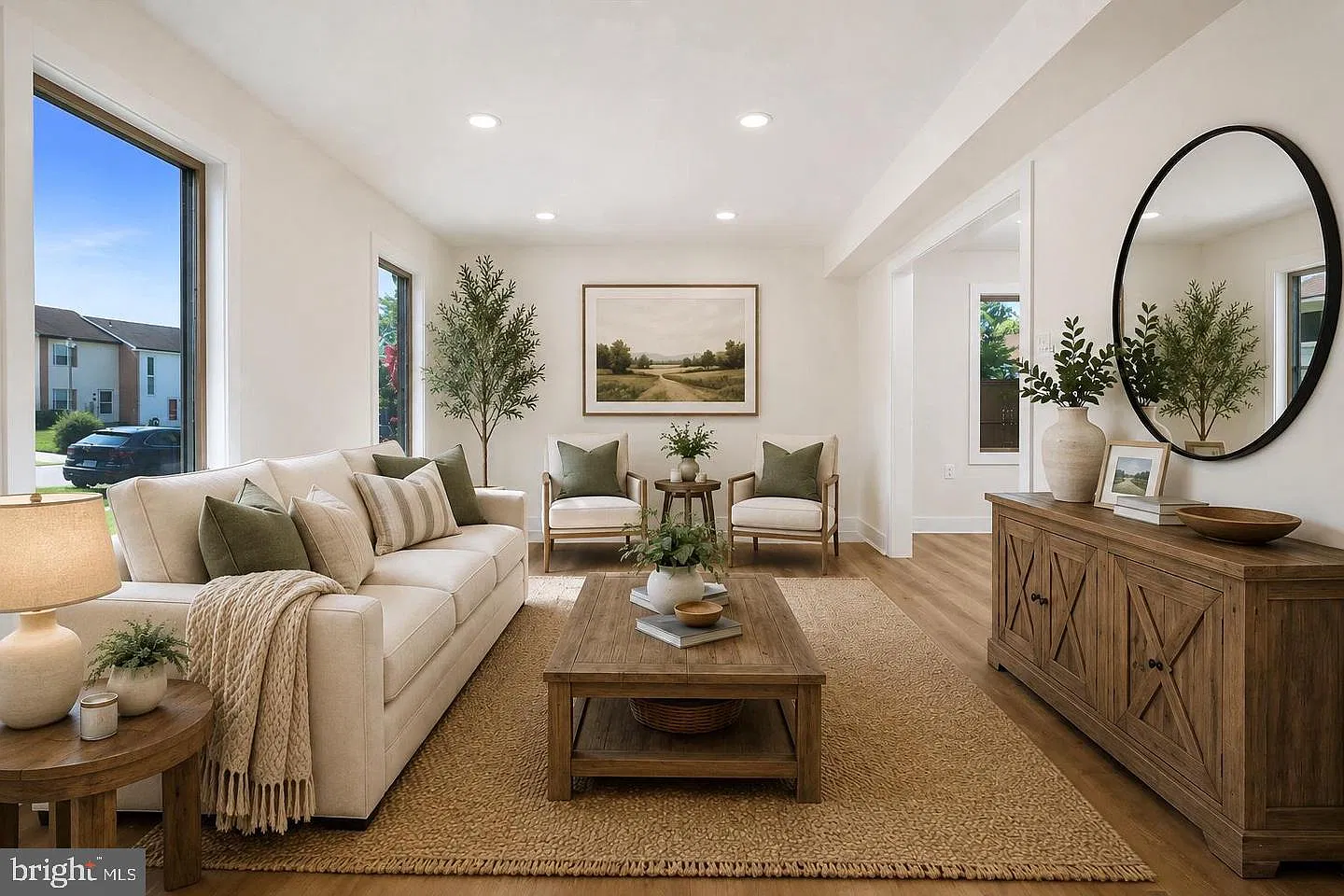 4 bed, 2.5 bath, 2294 sqft, $4,500 — Photo 4
