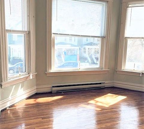 Office space. Mini blinds.