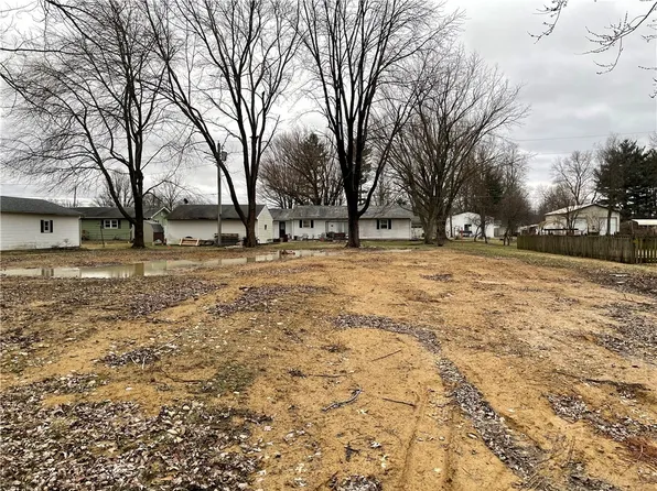 105 Linden St, Marshall, IL 62441