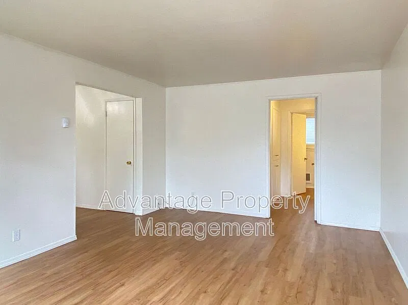 1 bed, 1.0 bath, $1,000 — Photo 2