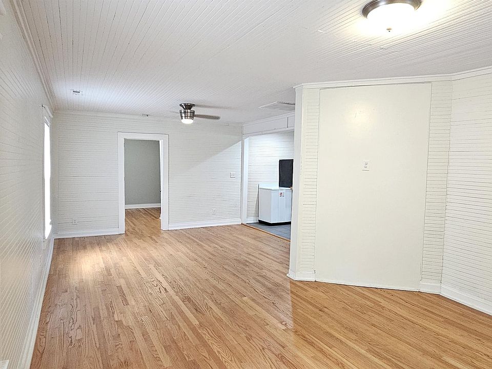 1st image of 907 Berkeley St