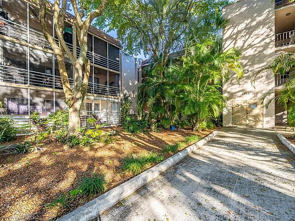 2nd image of 469 N Pine Island Rd APT B302