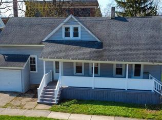 3 Oakwood Ave, Lancaster, NY 14086