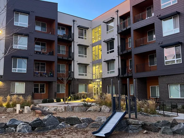 Crossing Pointe South