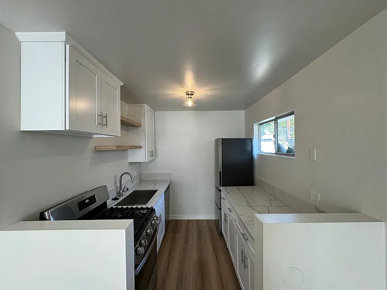 515 Santa Clara Ave — Photo 5