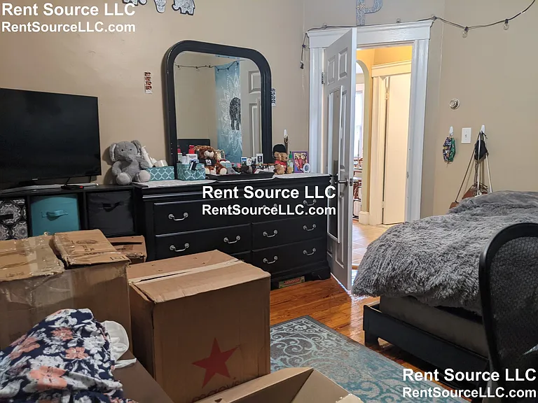 138 W Adams St — Photo 14