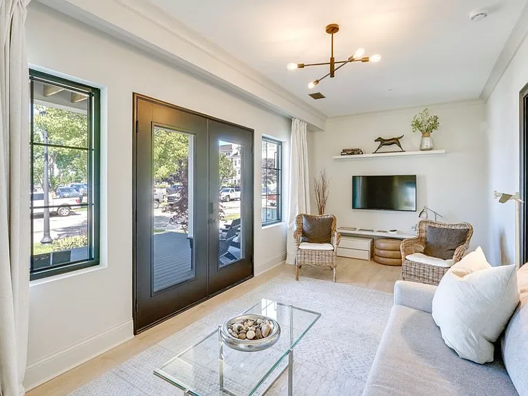 411 S Rath Ave #2 — Photo 13