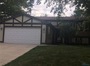 725 Meadow Springs Ct, Maumee, OH 43537