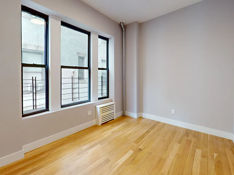 1061 Saint Nicholas Ave #4 — Photo 13