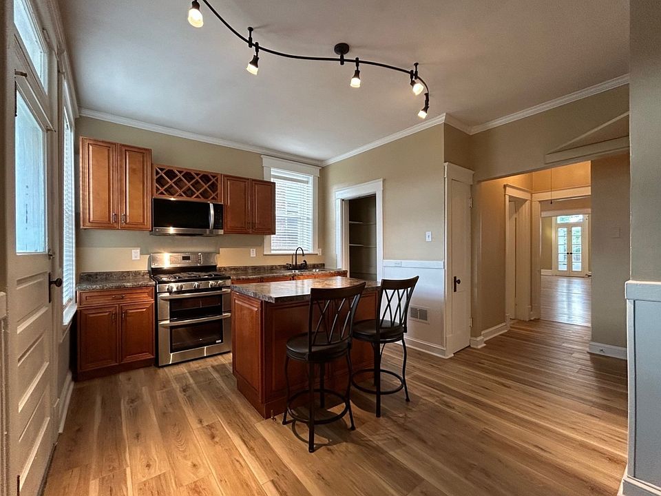 Spacious kitchen
