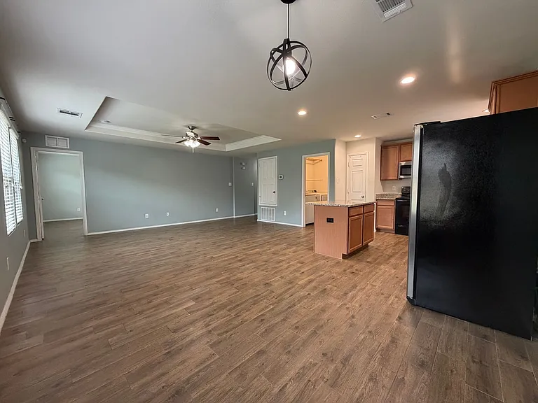 9913 Amosite Dr — Photo 10