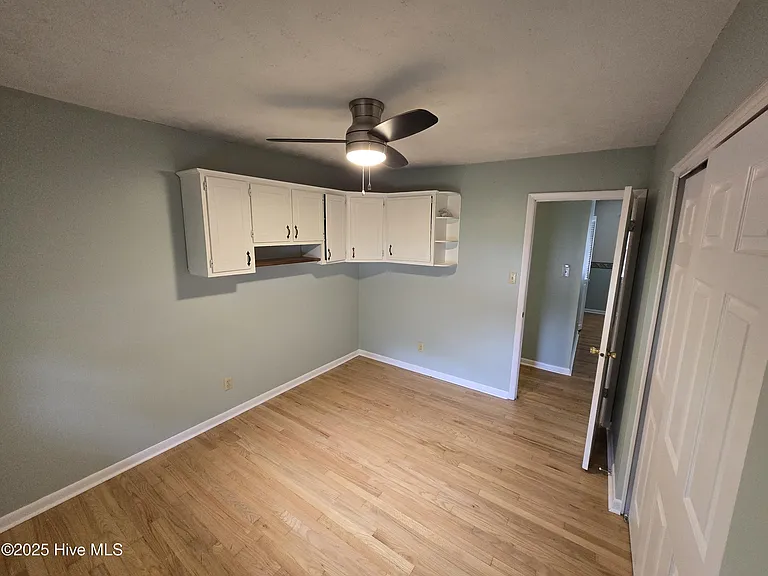 818 Williams St — Photo 14