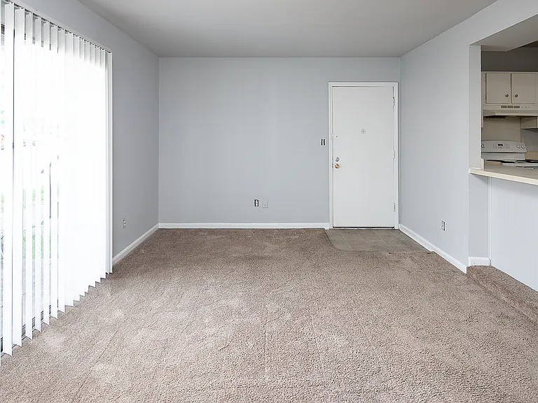 849 Farmhurst Dr #D — Photo 31