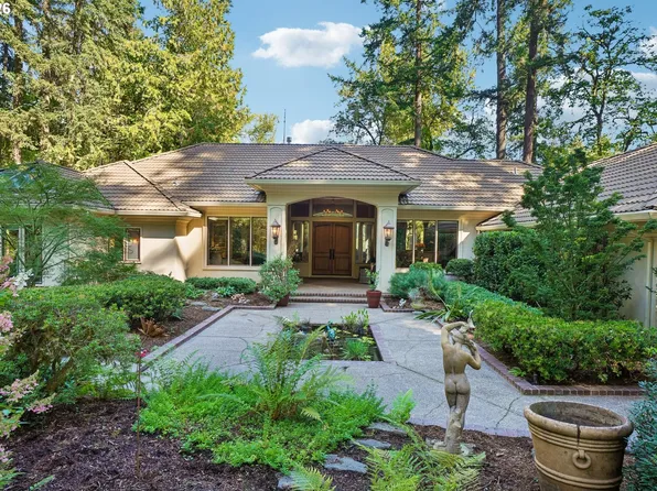 15555 S Clackamas River Dr, Oregon City, OR 97045