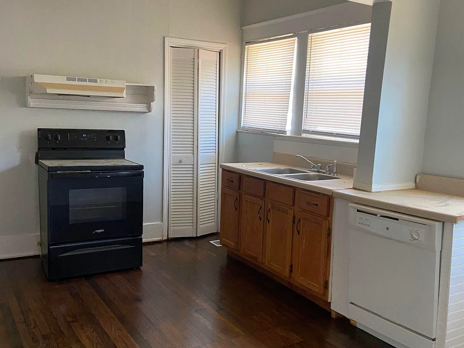 3 bed, 2.0 bath, $1,750 — Photo 4