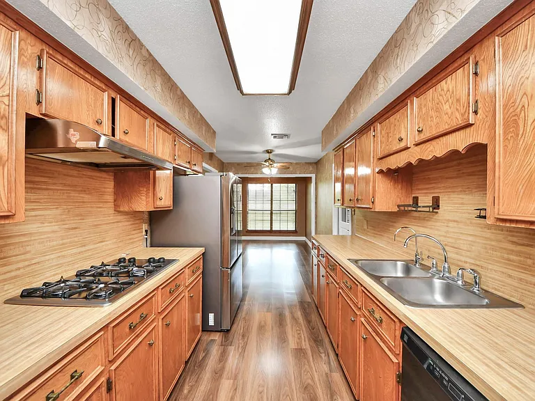 8407 Kirchner Rd — Photo 12