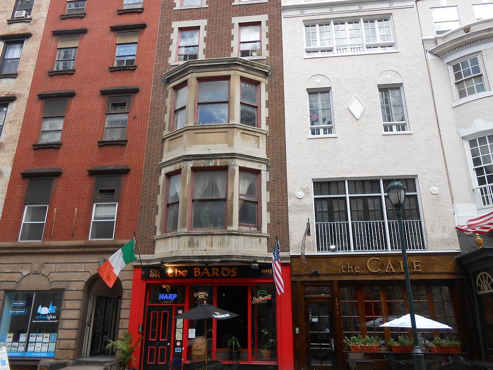 2nd image of 2013 Walnut St APT 1