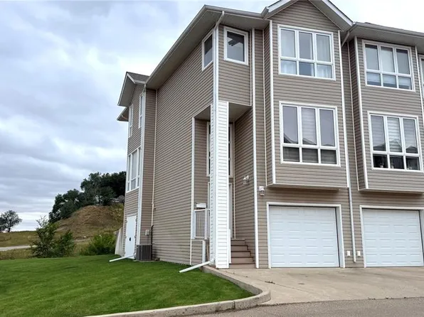 UNIT 1-697 Sun Valley DRIVE, Estevan, SK S4A 2X7