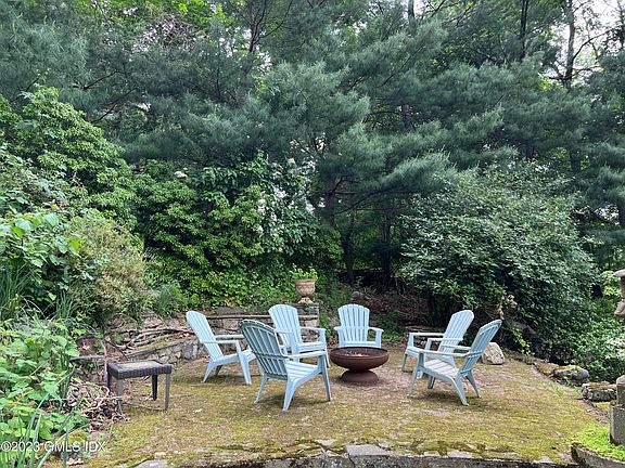 2nd image of 62 Blueberry Dr