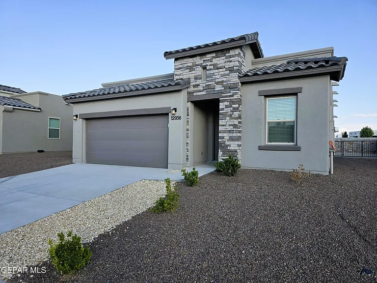 12936 Tatenhill Dr — Photo 2