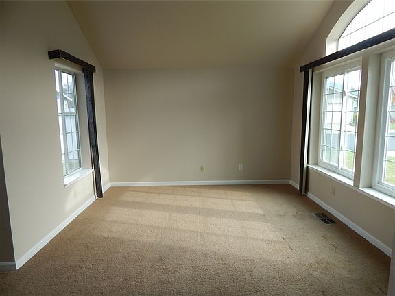 2nd image of 458 Merlot Ln