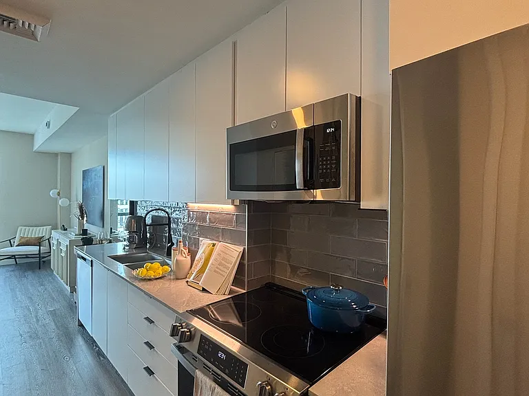 2160 NW 1st Ave #332 — Photo 2
