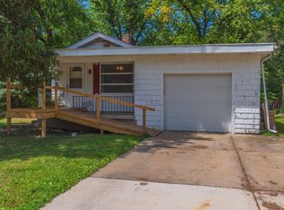 1506 N Linden St, Bloomington, IL 61701