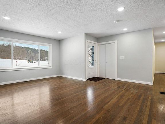4th image of 39703 Maysville Greendale Rd