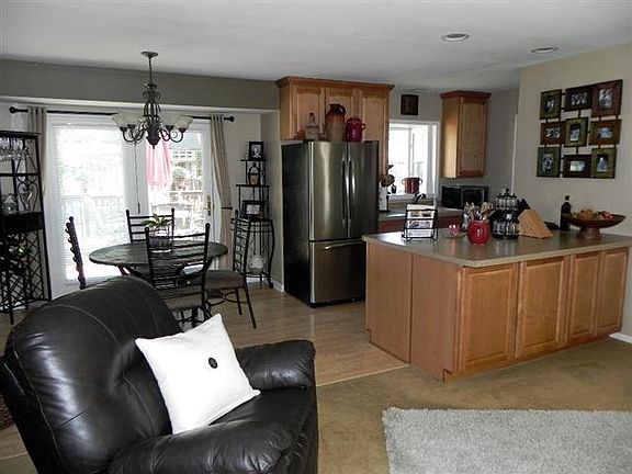 5th image of 238 Fairview Dr