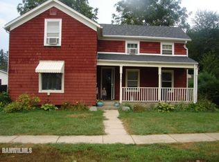 103 S 4th Ave, Forreston, IL 61030