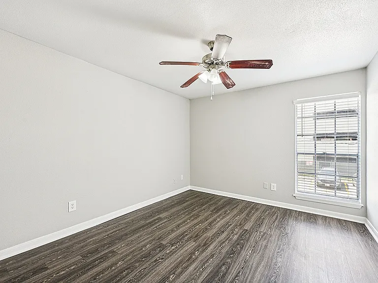11-print-Woodchase Dr Unit 142-S2603-011