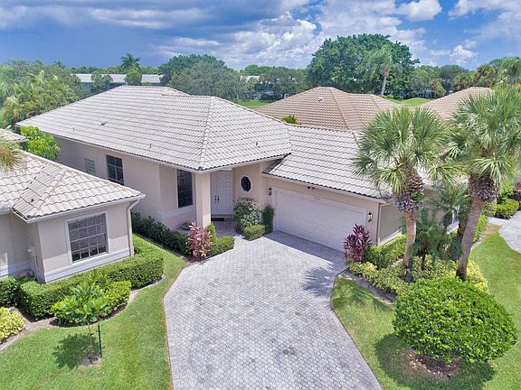 3rd image of 4549 Barclay Fair Way