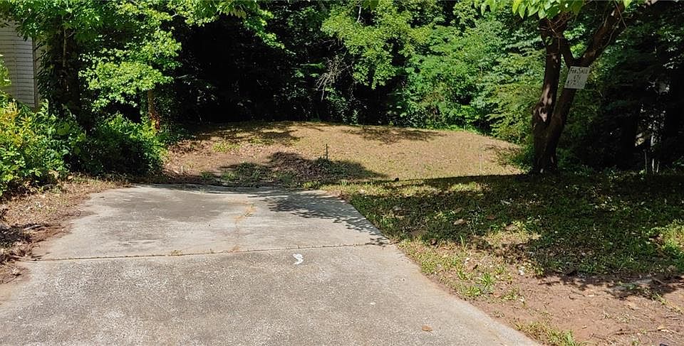 2nd image of 811 Hemingway Rd #6