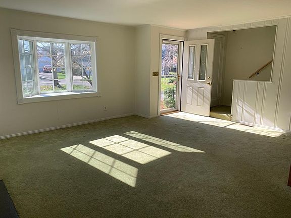 Quality carpeting, two bay windows