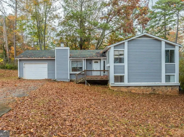 9887 Live Oak Ct, Douglasville, GA 30135