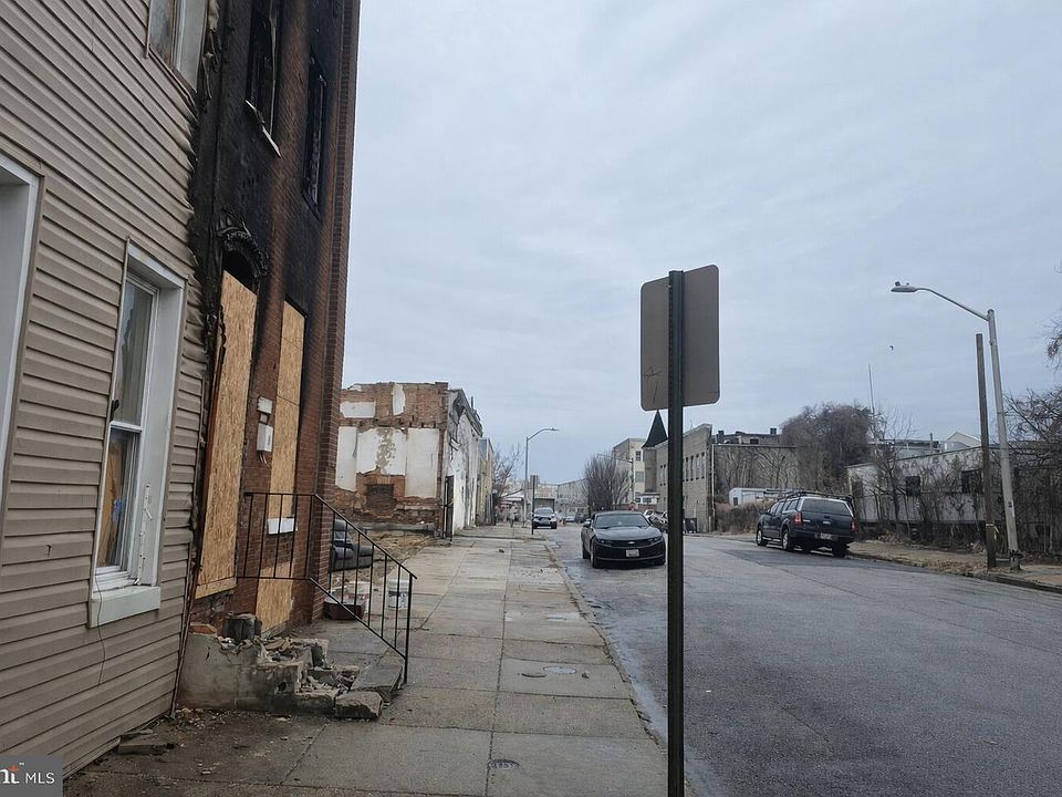 2nd image of 1603 Retreat St