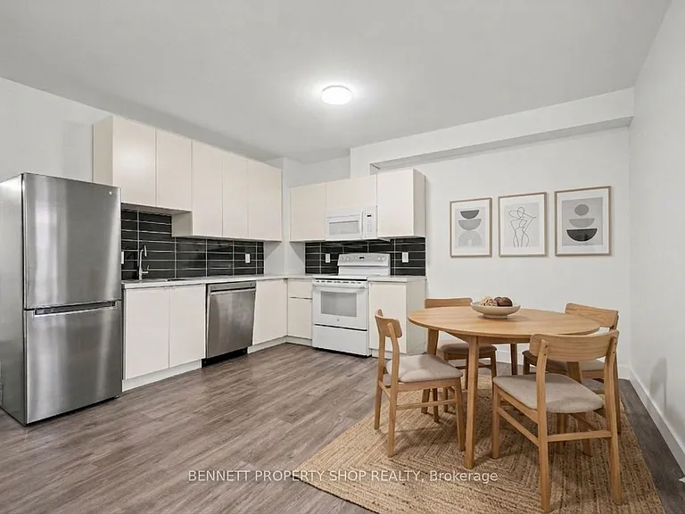 1225 Ridgemont Ave #B — Photo 2