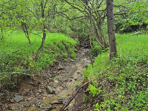 5th image of Mead Hollow Rd