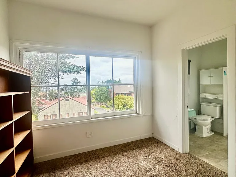 1512 Arch St — Photo 22