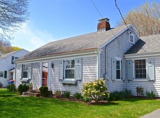 43 Pearl St, Mattapoisett, MA 02739