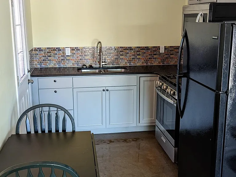2114 Glencoe Dr — Photo 6