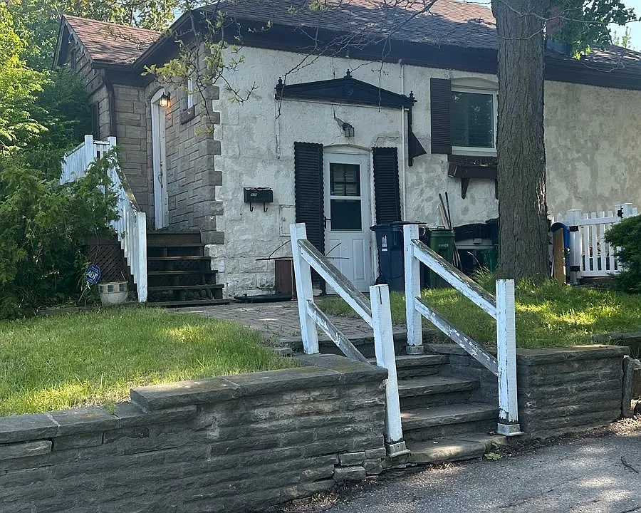 930 Scarlett Rd