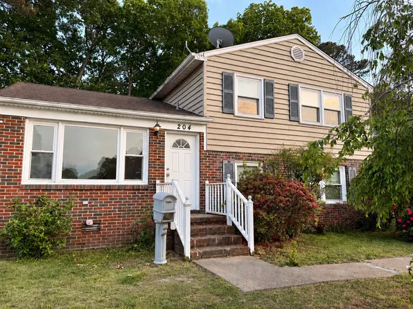 204 Chickamauga Pike, Hampton, VA 23669