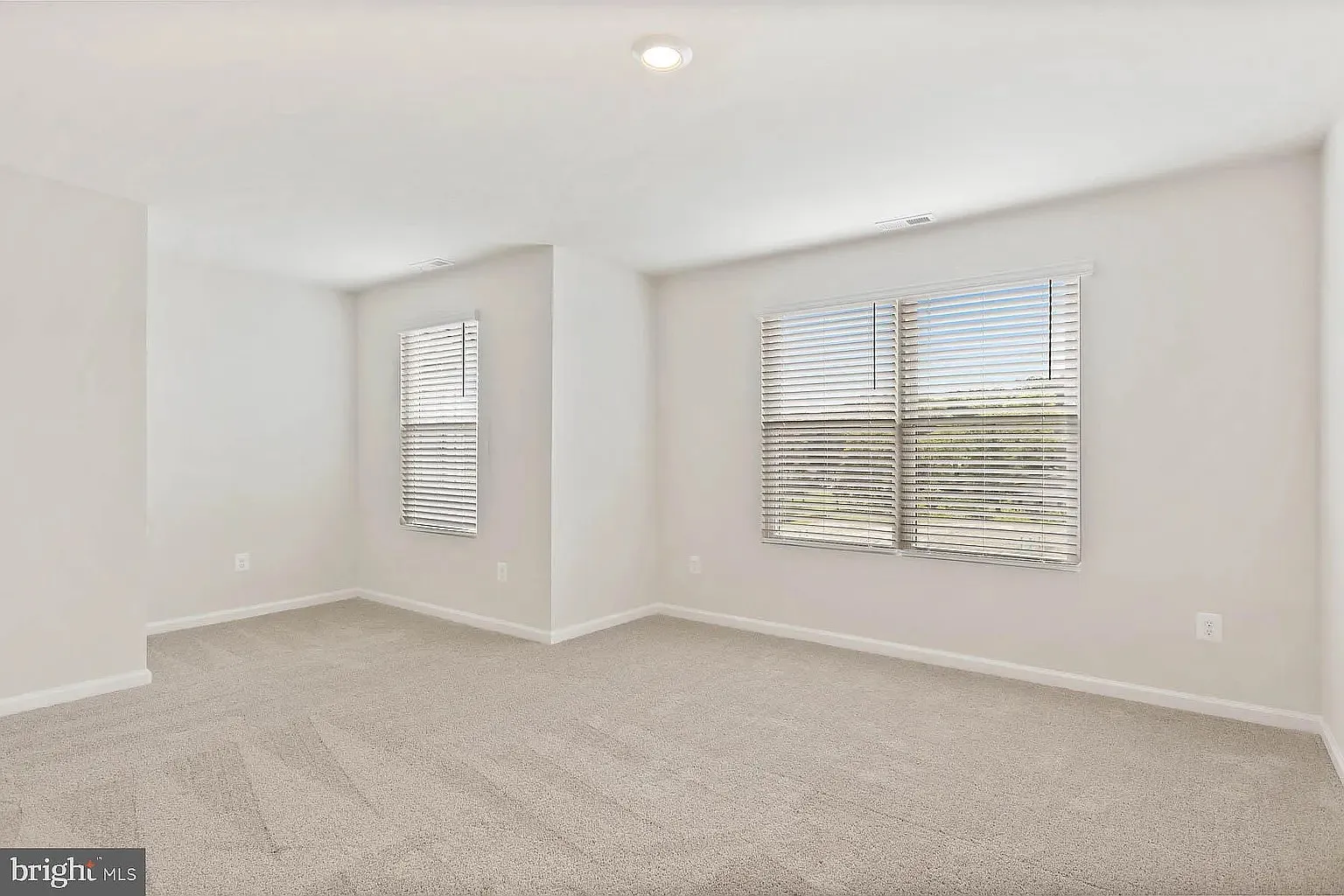 3 bed, 2.5 bath, 1443 sqft, $1,875 — Photo 4