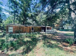 215 Chickadee Cir, Jesup, GA 31545